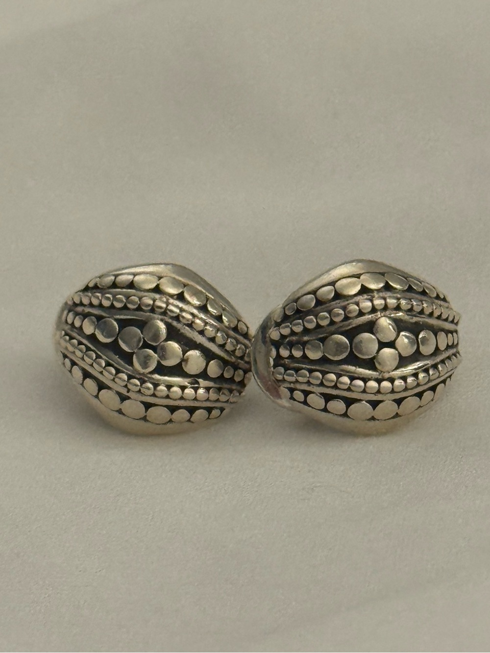 John Hardy "Buddha Belly" earrings Dot Collection, Jaisalmer style